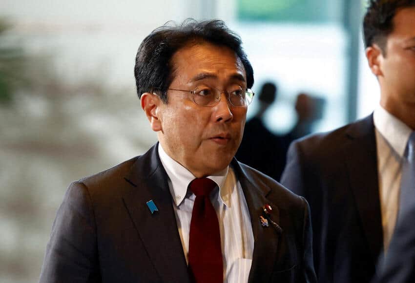 Japan considers reversing its demand that the US remove tariffs: sources