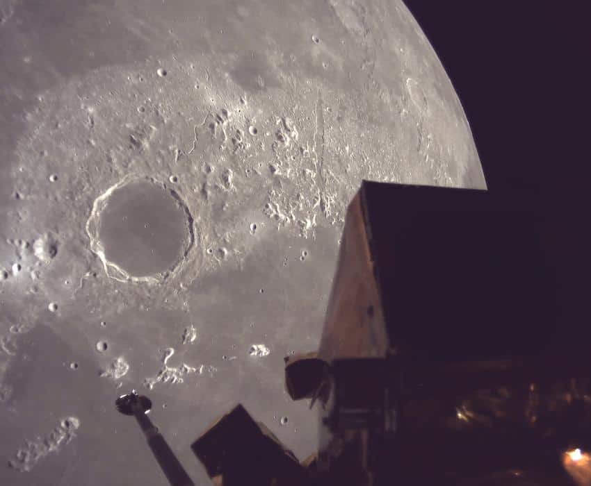 Private Japanese lunar lander heads toward moon touchdown