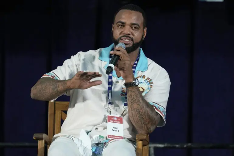 Dave Parker’s son shares memories of his father during Baseball Hall of Fame speech