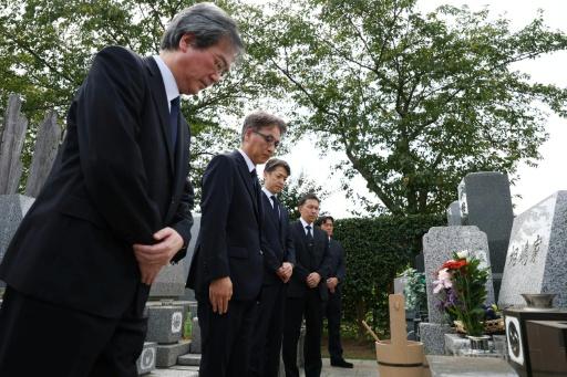 Japanese police, prosecutors apologize at grave of wrongfully accused man