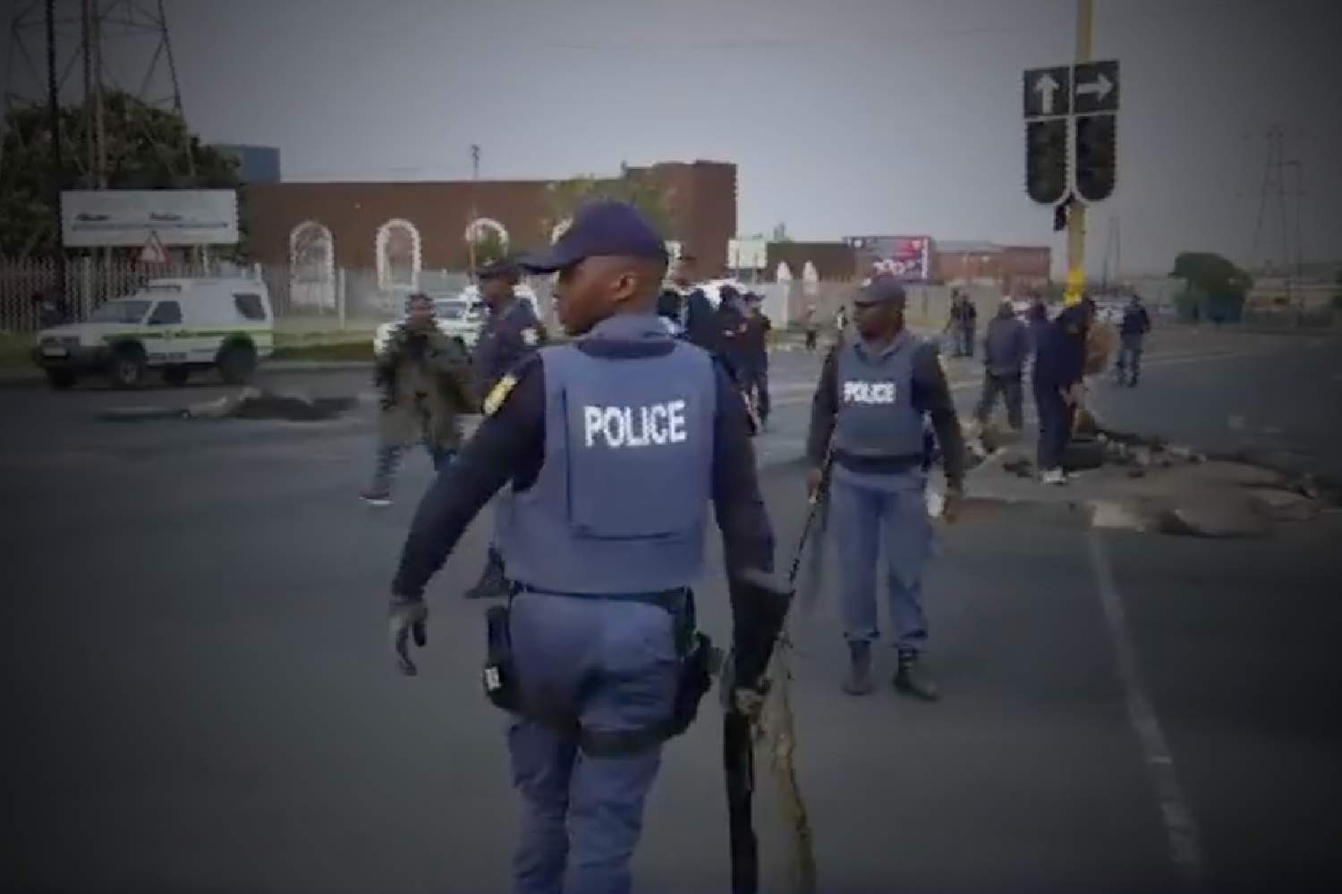 Residents of Coronationville protest the water supply, and police clash with them.