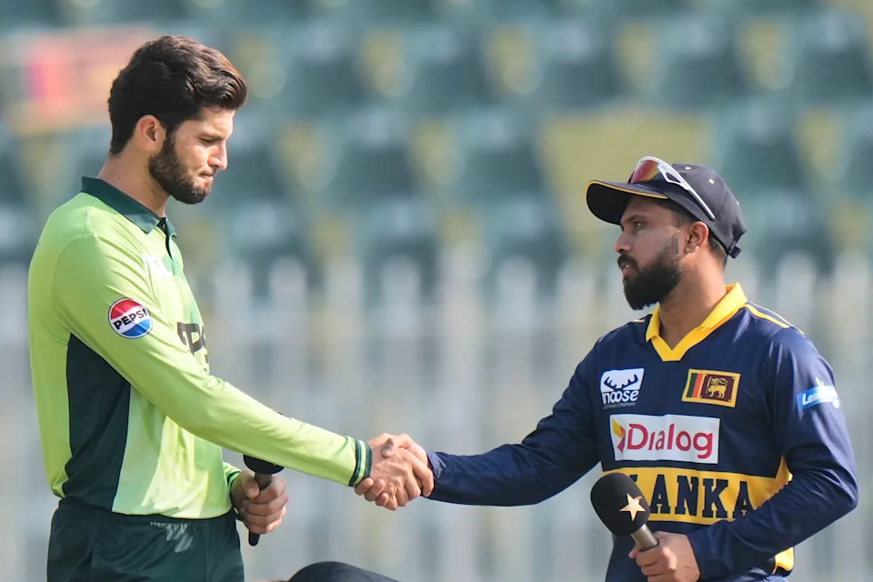 Pakistan elects to field against Sri Lanka in final ODI