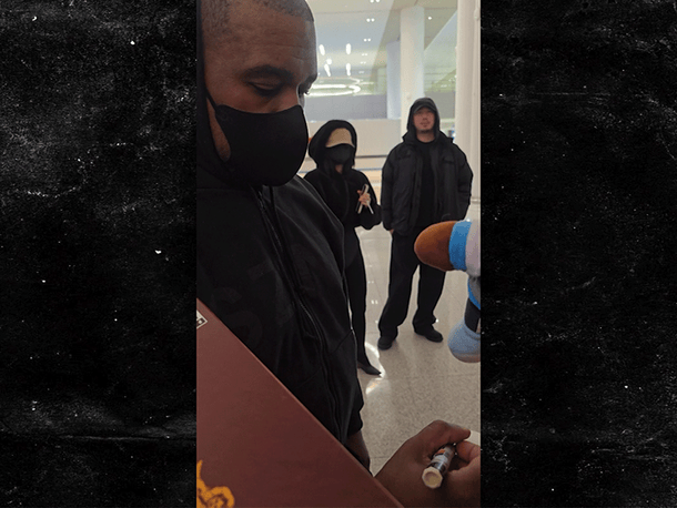 Kanye West & Bianca Censori ‘Runaway’ to South Korea … Autograph Time in Airport
