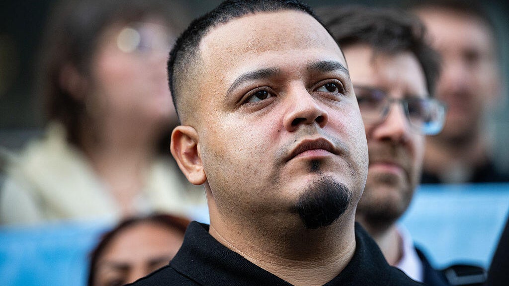 Kilmar Abrego Garcia leaves ICE detention after judge ordered release UPDATED 39M AGO