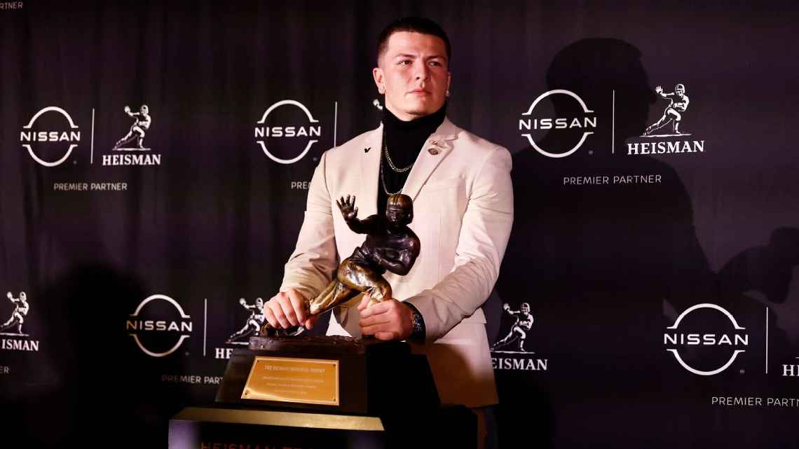 Diego Pavia’s turtleneck, chains lead Heisman Trophy finalist fashion