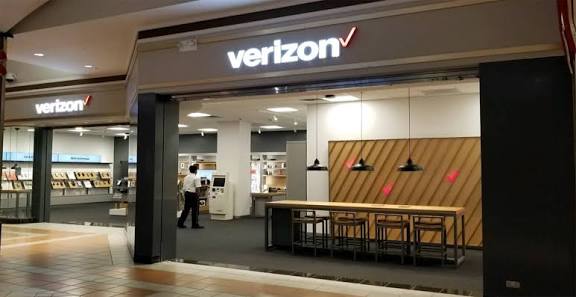 Verizon Outage Leaves Tens of Thousands of Customers Nationwide Without Voice and Data Service