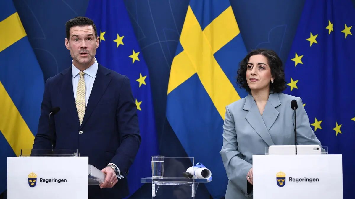 Sweden raises income requirement for citizenship applicants