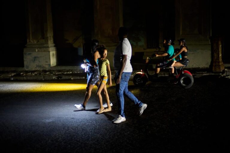 Cuba’s Power Grid Collapses Again, Plunging Island into Darkness for Third Time in March