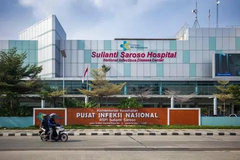 Indonesia Heightens Ebola Surveillance at Border Checkpoints After WHO Global Emergency Alert
