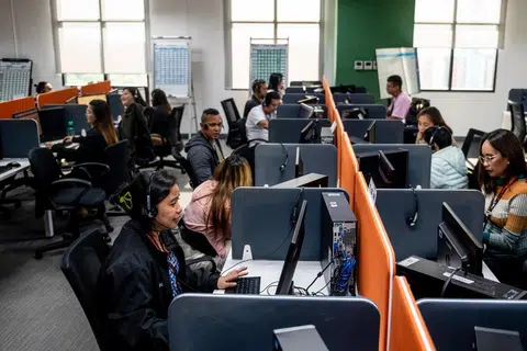 Philippine Outsourcing Industry Faces Uncertainty Over US Call Centre Proposal and AI Threat