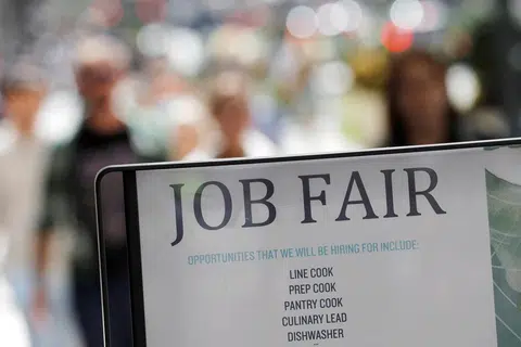 US Unemployment Applications Fall, Signaling “Low-Fire” Labor Market Resilience