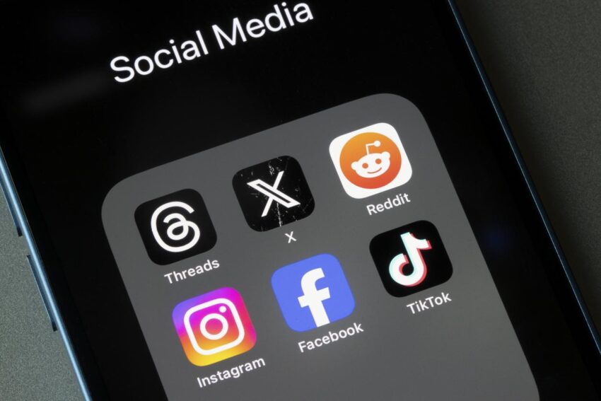 Japan Panel Pushes for Stricter Social Media Age Checks, Rejects Blanket Ban