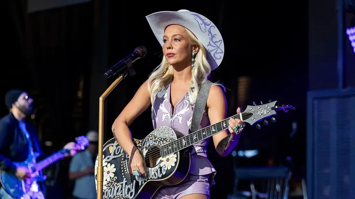singer RaeLynn files for divorce from Army veteran husband after decade-long marriage