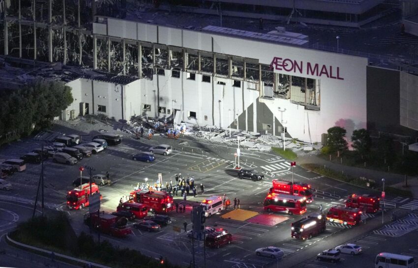 Two dead at quake-hit Kumamoto Pref. shopping mall after blast